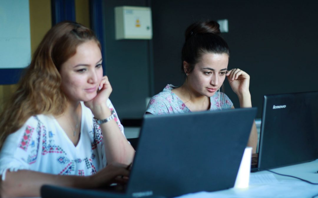 Odbieranie i wysyłanie wiadomości e-mail – tylko za pomocą poczty elektronicznej uczelnianej